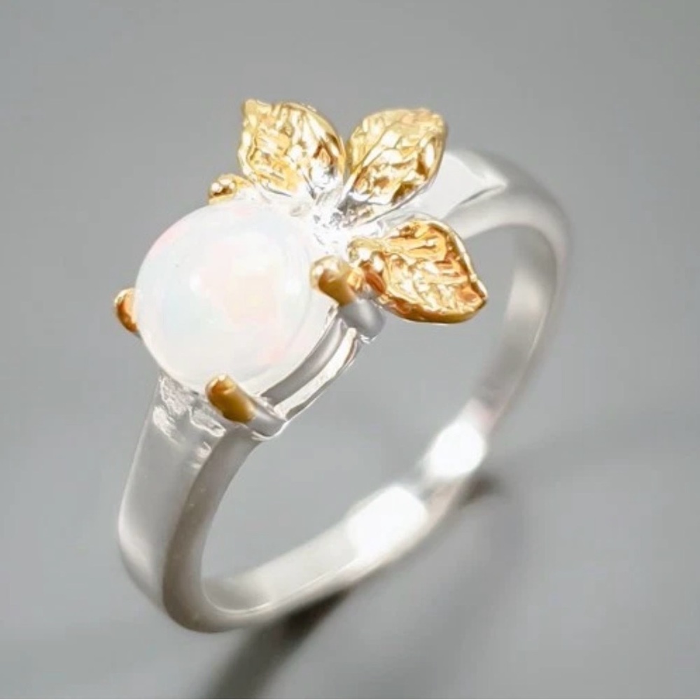 Elegant 925 Sterling Silver Natural Opal 14K Yellow Gold touched Ring size 6